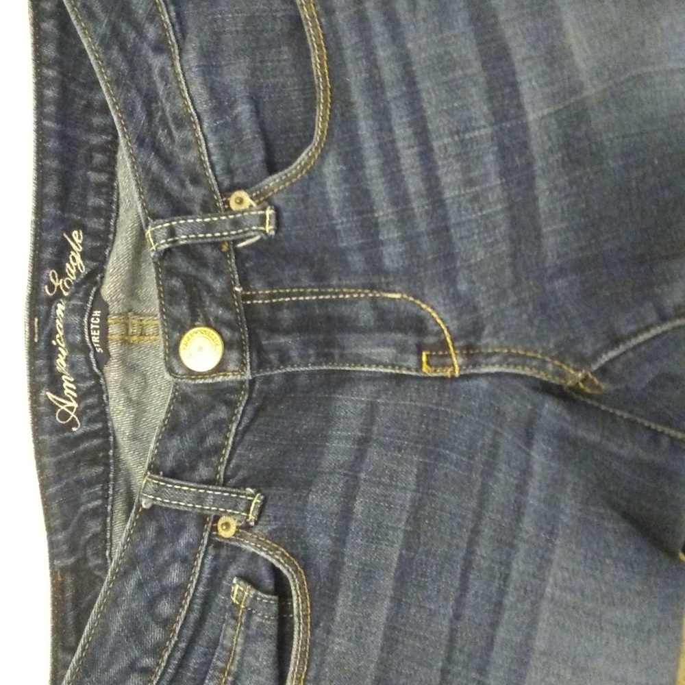 AE STRETCH JEANS SIZE 4